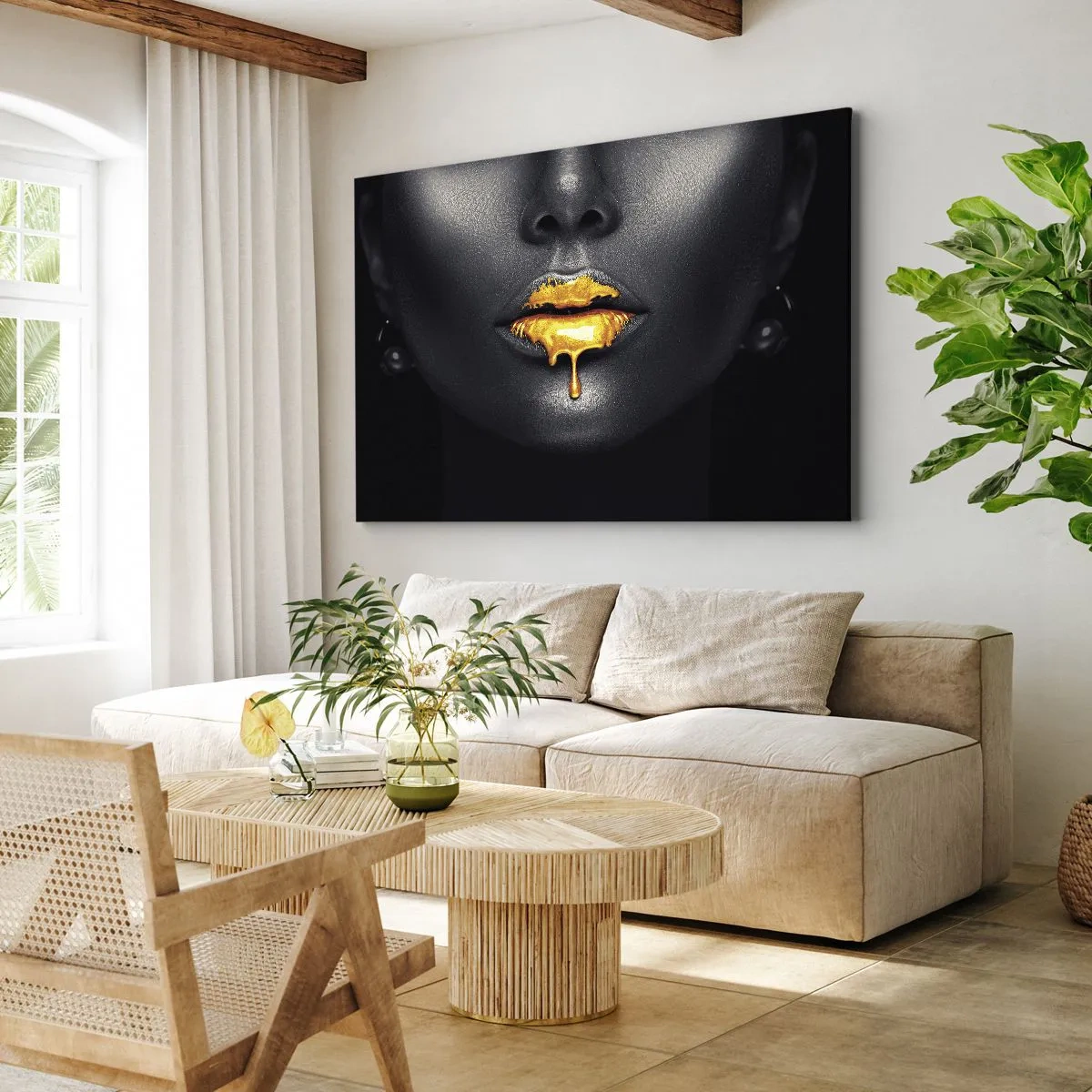 Quadro su tela - Stampe su Tela - Ritratto nero e oro di una donna con una goccia d'oro sulle labbra - 70x50cm - Boccadoro - Decorazione murale moderna per soggiorno e camera da letto ARTTOR