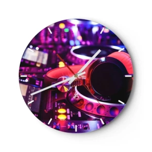 Orologio da parete - Orologio in Vetro - Cuffie da DJ su una console con illuminazione al neon - 30x30cm - Prima che inizi la festa - Decorazione murale moderna per soggiorno, cucina e camera da letto ARTTOR