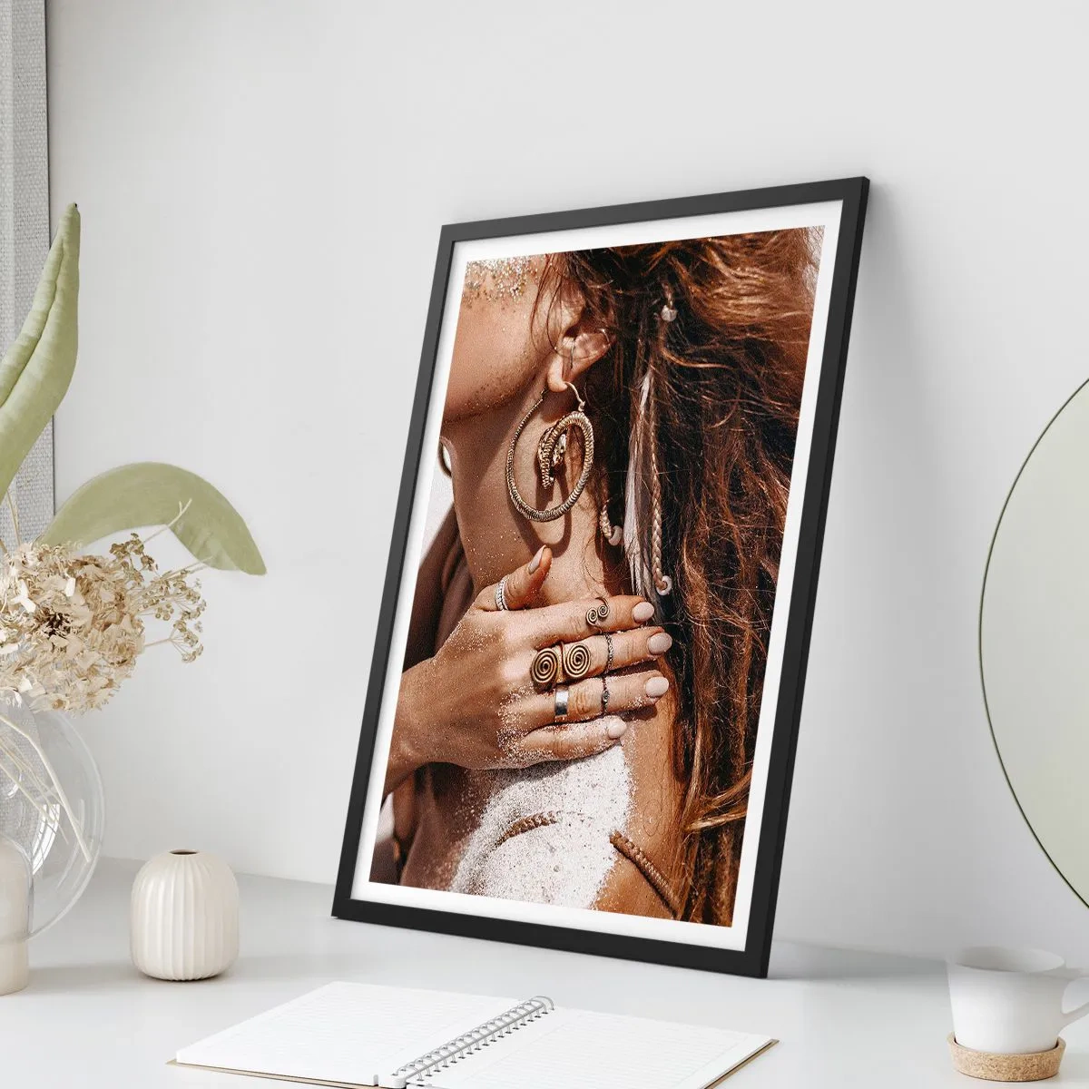 Poster in cornice nera - Regina della spiaggia selvatica - 30x40 cm