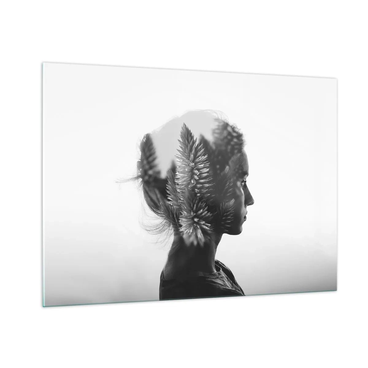 Quadro su vetro - Una donna in bianco e nero con un motivo di foresta di conifere sovrapposto - 100x70cm - La signora della pineta - Decorazione murale moderna per soggiorno e camera da letto ARTTOR