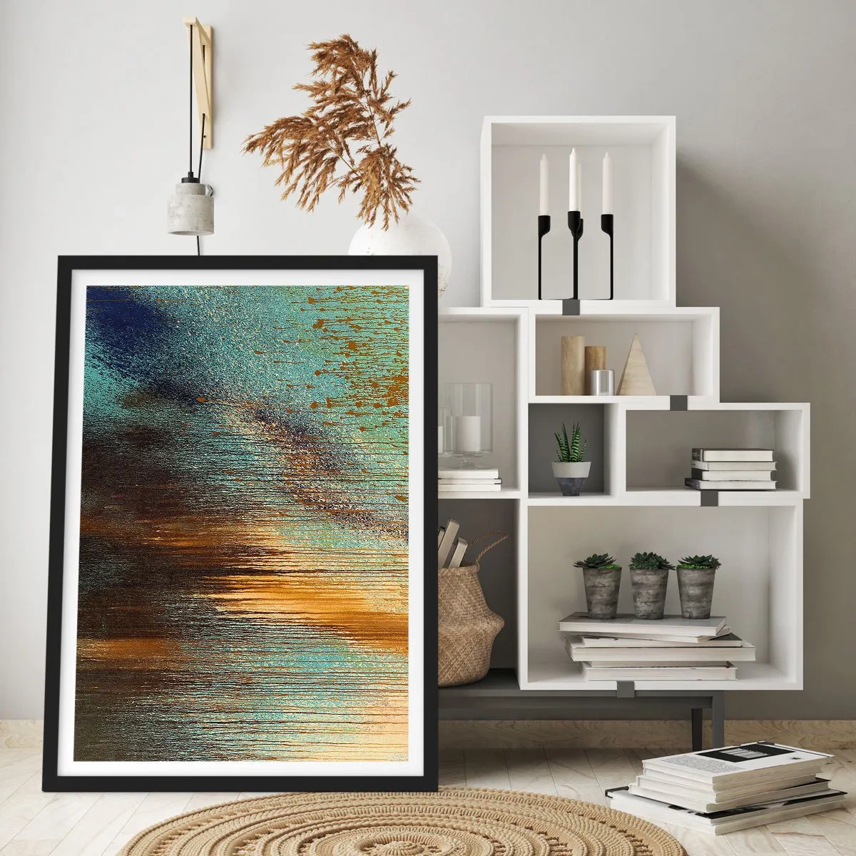 Poster in cornice nera - Una composizione astratta di pennellate di vernice blu e oro. - 50x70cm - Composizione cromatica non casuale - Decorazione murale moderna per soggiorno e camera da letto ARTTOR
