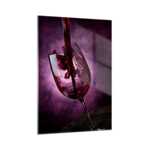Quadro su vetro - Vino rosso versato in un bicchiere su uno sfondo viola - 50x70cm - Scarlatto? Carminio? No, rubino - Decorazione murale moderna per soggiorno e camera da letto ARTTOR