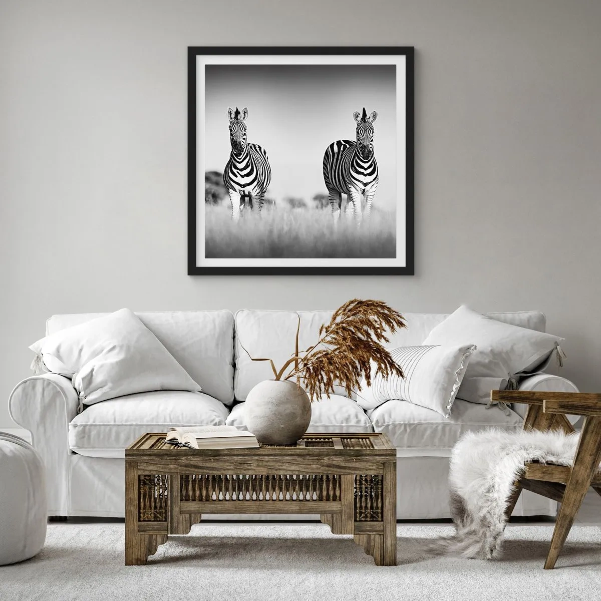 Poster in cornice nera - E tuttavia il mondo è bianco e nero - 60x60 cm