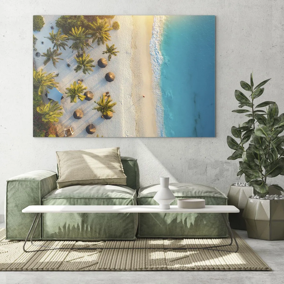 Quadro su vetro - Vista aerea di una spiaggia tropicale con palme e ombrelloni - 70x50cm - Benvenuti in paradiso - Decorazione murale moderna per soggiorno e camera da letto ARTTOR