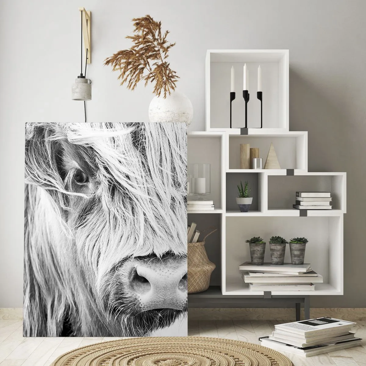 Quadro su vetro - Primo piano di un bovino scozzese a pelo lungo in bianco e nero - 50x70cm - Selvaticità scozzese - Decorazione murale moderna per soggiorno e camera da letto ARTTOR