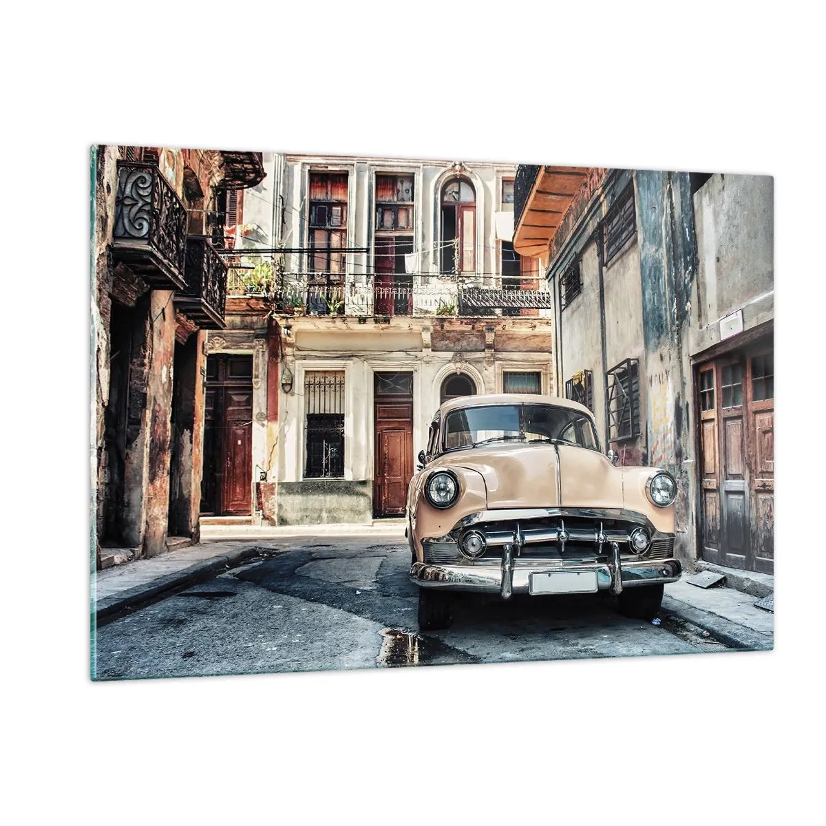 Quadro su vetro - Auto retrò sulla strada del centro storico - 120x80cm - Siesta all'Avana - Decorazione murale moderna per soggiorno e camera da letto ARTTOR