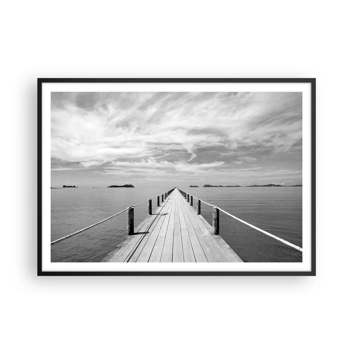 Poster in cornice nera - Un molo di legno che si estende in lontananza sopra un mare calmo - 100x70cm - Forse un viaggio... - Decorazione murale moderna per soggiorno e camera da letto ARTTOR
