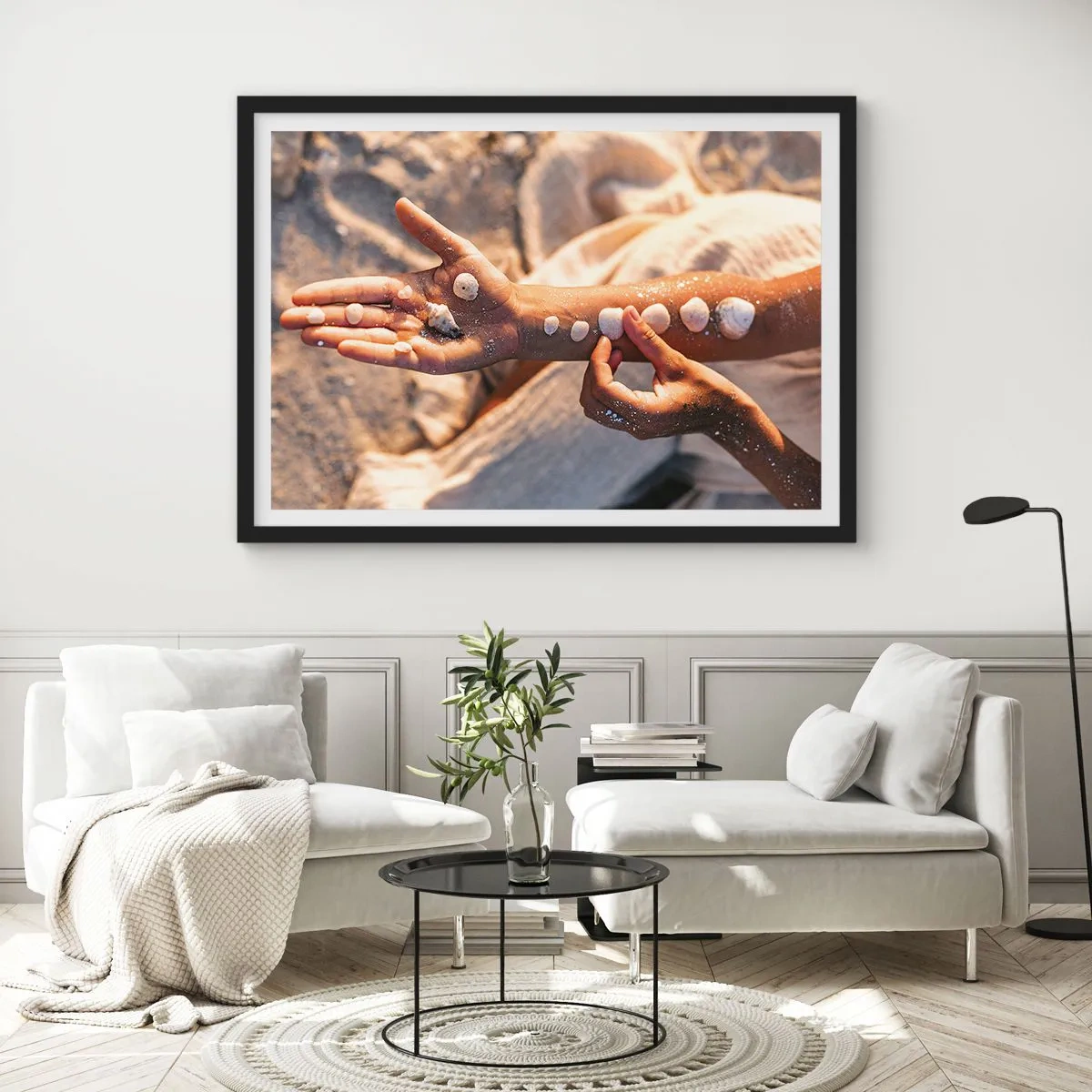 Poster in cornice nera - La bellezza a portata di mano - 50x40 cm