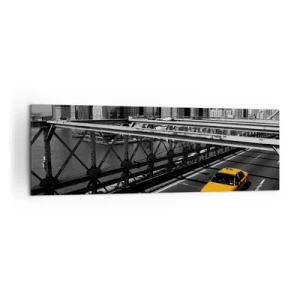 Quadro su tela - Stampe su Tela - Taxi giallo su un ponte con vista sullo skyline di New York - 160x50cm - Il colore della grande città - Decorazione murale moderna per soggiorno e camera da letto ARTTOR