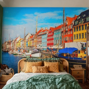 Fotomurali Standard Eco - Case colorate e barche nel canale del porto - 100x70cm - Riva gioiosa - Decorazione murale moderna per soggiorno e camera da letto ARTTOR