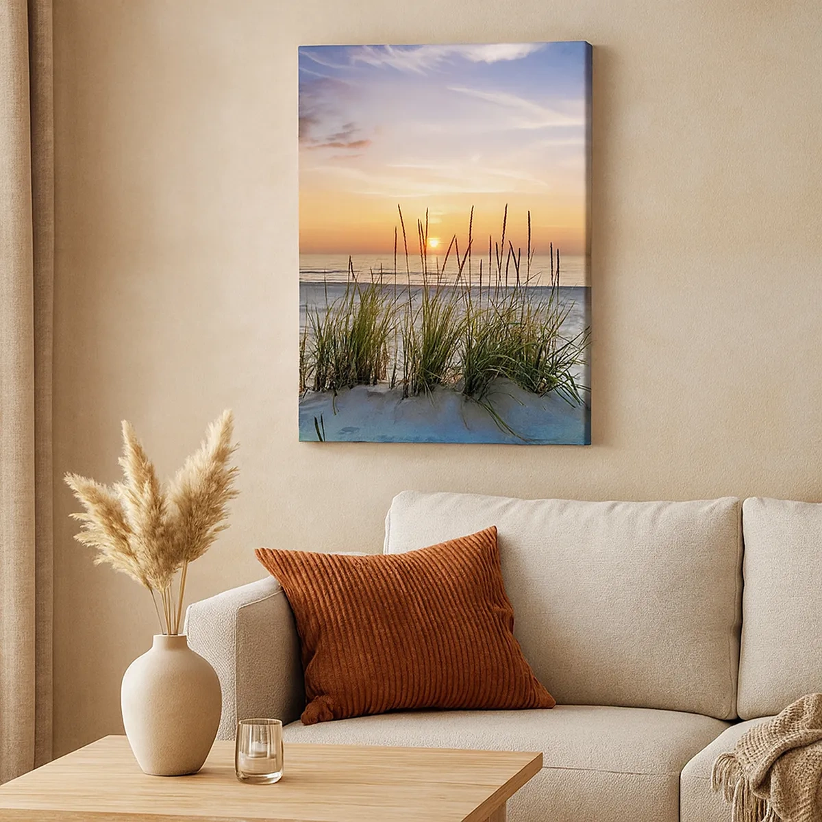 Quadro su tela - Stampe su Tela - Una spiaggia sabbiosa al tramonto con l'erba sullo sfondo - 50x70cm - Guarda, pensa, senti - Decorazione murale moderna per soggiorno e camera da letto ARTTOR