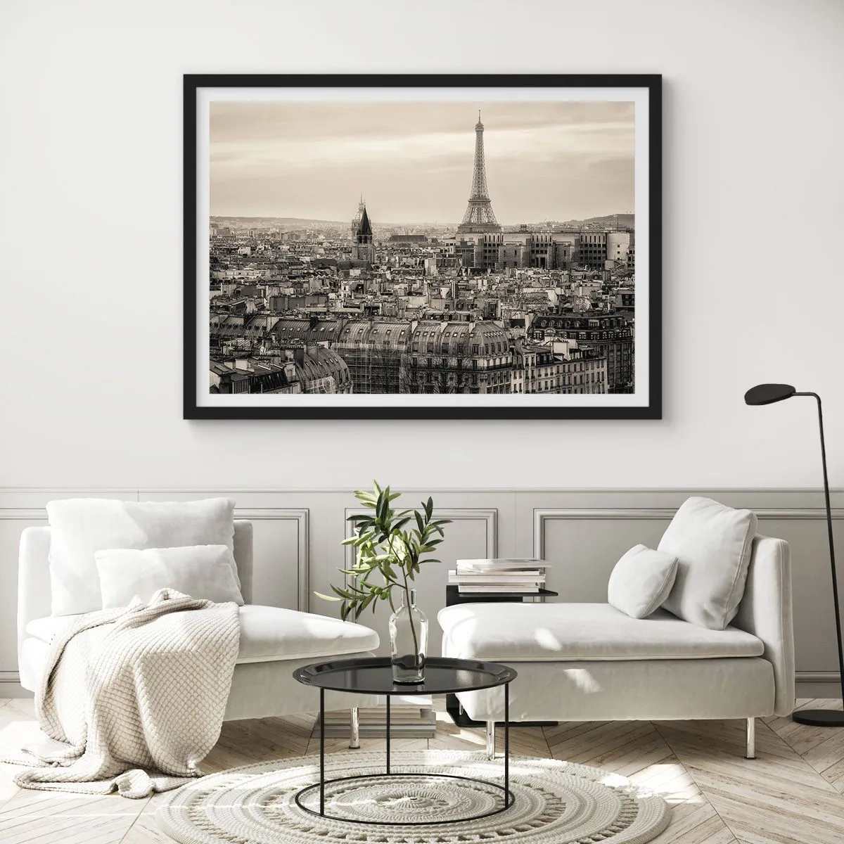 Poster in cornice nera - Panorama di Parigi con la Torre Eiffel in tonalità seppia - 70x50cm - Sui tetti di Parigi - Decorazione murale moderna per soggiorno e camera da letto ARTTOR