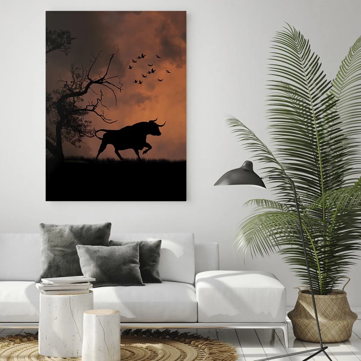 Quadro su vetro - Sagome di tori contro un cielo arancione al tramonto - 50x70cm - Drammatico spettacolo della natura - Decorazione murale moderna per soggiorno e camera da letto ARTTOR