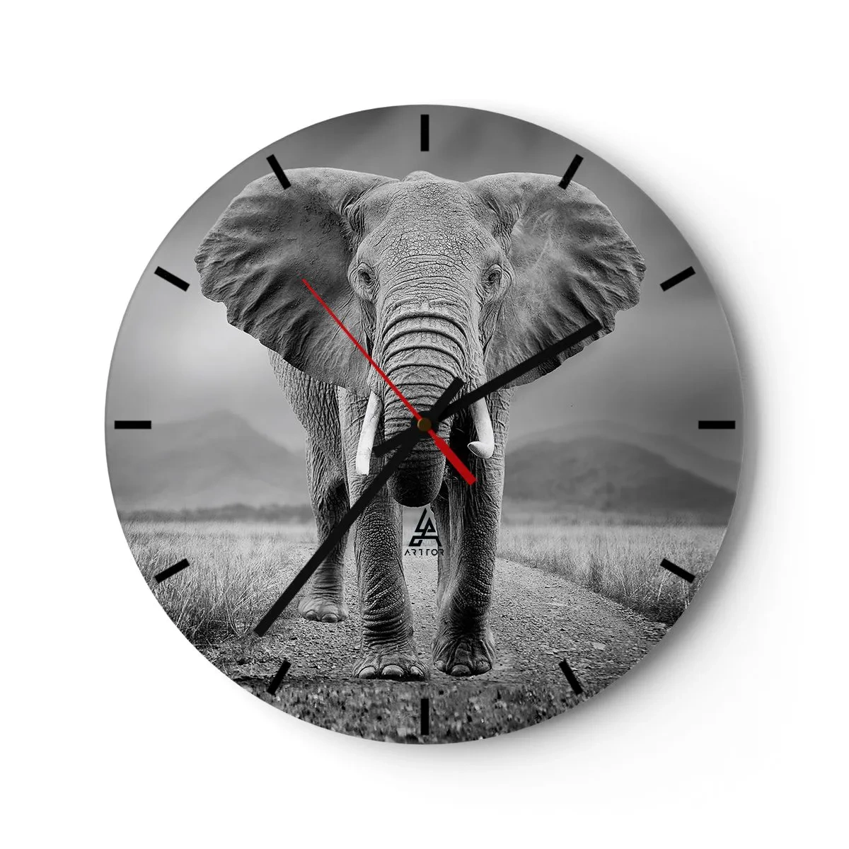 Orologio da parete - Orologio in Vetro - Un elefante africano su uno sfondo di savana in tonalità di grigio. - 30x30cm - Il padrone di casa dà il benvenuto - Decorazione murale moderna per soggiorno, cucina e camera da letto ARTTOR