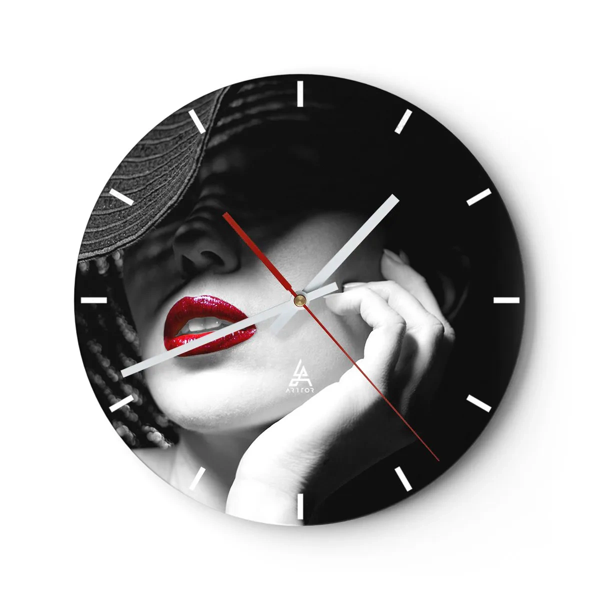 Orologio da parete - Orologio in Vetro - Ritratto in bianco e nero di una donna con le labbra rosse - 30x30cm - Studio in scarlatto - Decorazione murale moderna per soggiorno, cucina e camera da letto ARTTOR