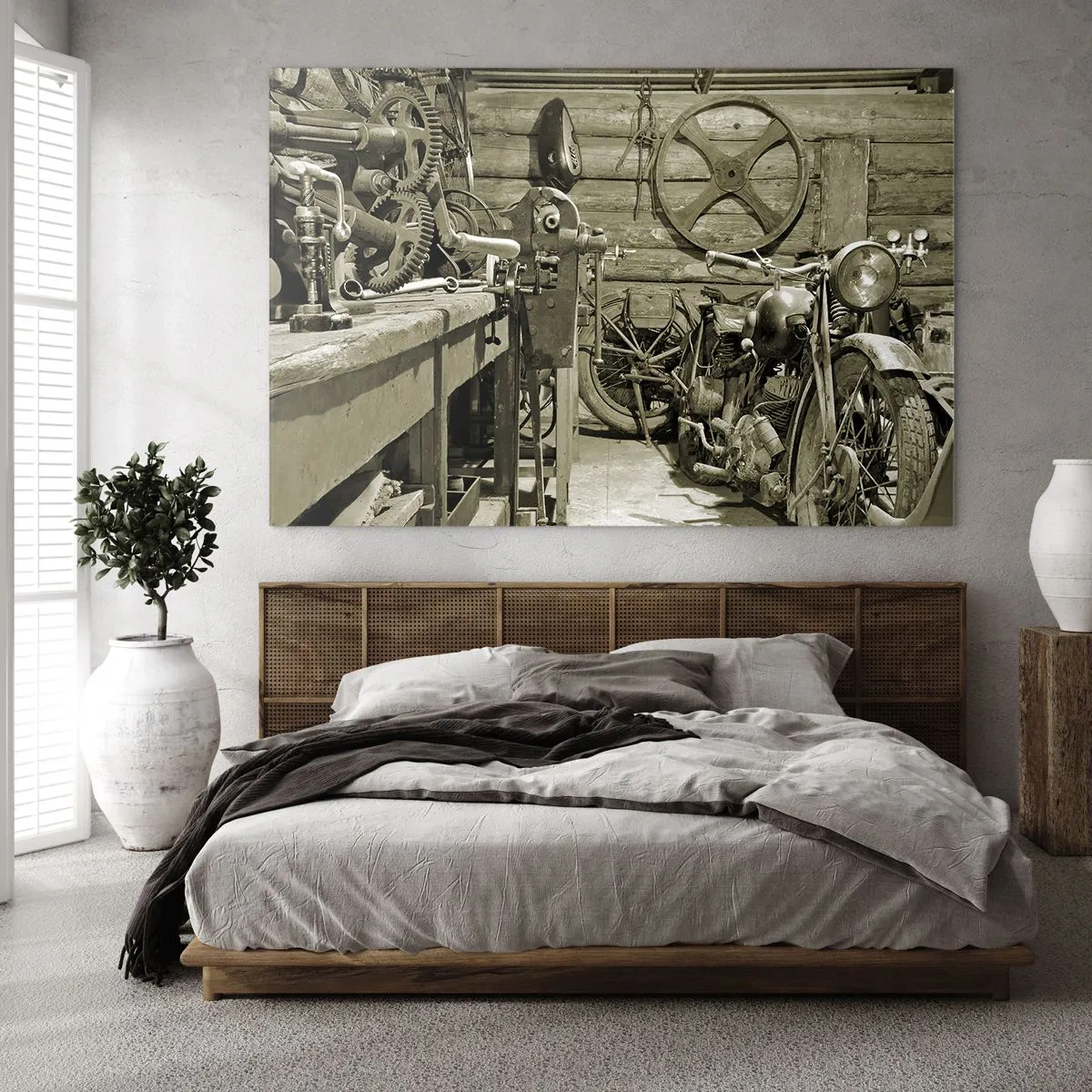 Quadro su vetro - Un laboratorio con attrezzi antichi e una vecchia motocicletta - 120x80cm - Nel capanno di zio Alfredo - Decorazione murale moderna per soggiorno e camera da letto ARTTOR