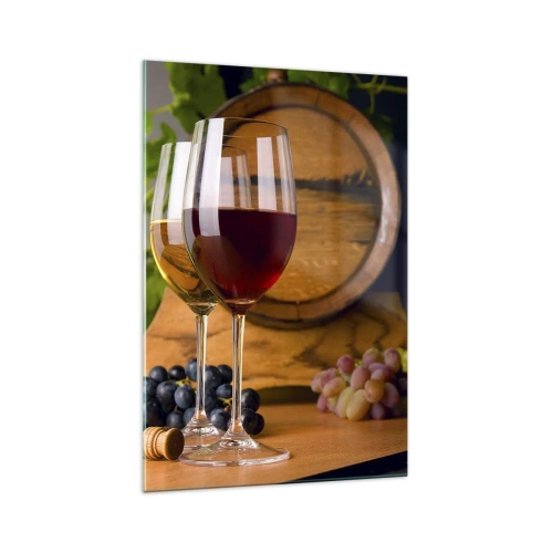 Quadro su vetro - Bicchieri di vino con uva, una botte e bottiglie su un tavolo di legno - 70x100cm - Come presso gli antichi conoscitori - Decorazione murale moderna per soggiorno e camera da letto ARTTOR