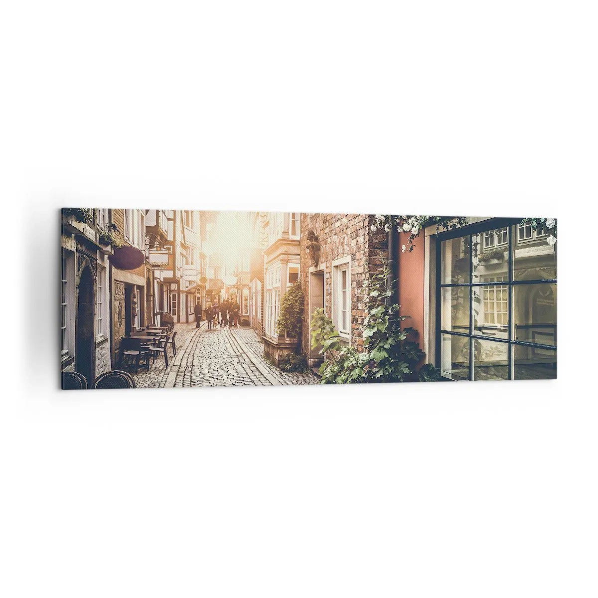 Quadro su tela - Stampe su Tela - Una strada affascinante con pavimentazione in pietra e fiori - 160x50cm - L'angolo delle rose nella luce rosata - Decorazione murale moderna per soggiorno e camera da letto ARTTOR