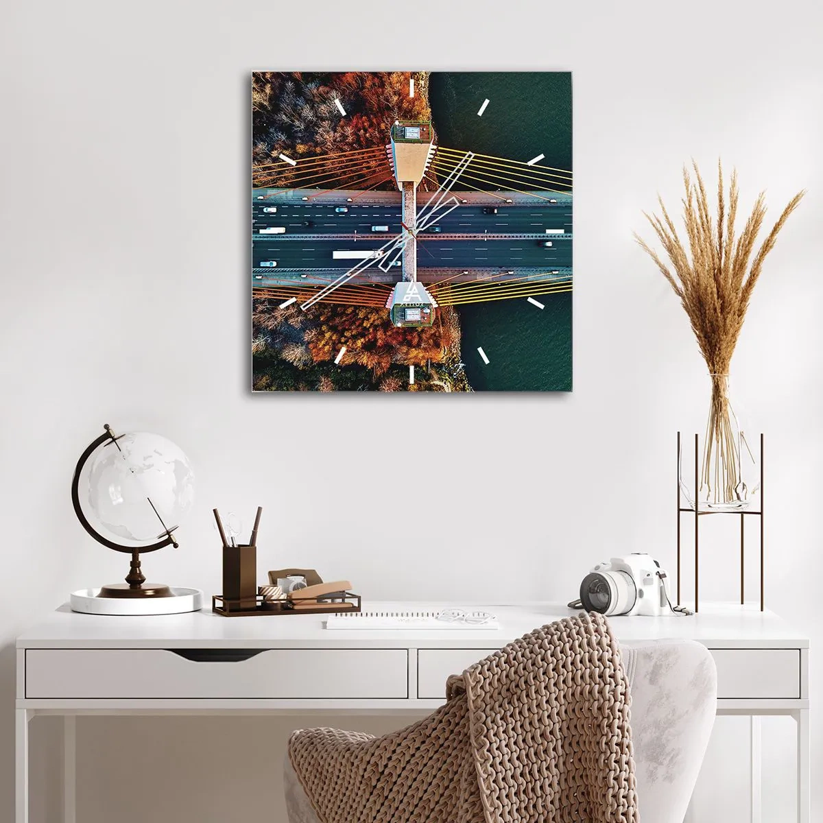 Orologio da parete - Orologio in Vetro - Vista aerea del ponte sul fiume e del paesaggio autunnale - 30x30cm - Oltre il fiume, oltre il bosco - Decorazione murale moderna per soggiorno e camera da letto ARTTOR