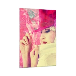 Quadro su vetro - Donna elegante con un cappello rosa con un fiore - 80x120cm - Ritratto retro nei vapori di rosa - Decorazione murale moderna per soggiorno e camera da letto ARTTOR