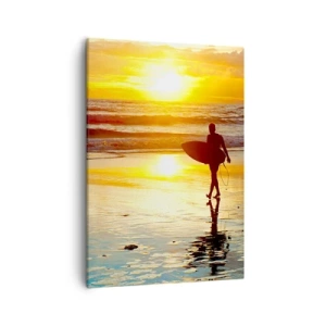 Quadro su tela - Stampe su Tela - Un surfista cammina sulla spiaggia al tramonto con una tavola in mano. - 50x70cm - Il ritorno del guerriero - Decorazione murale moderna per soggiorno e camera da letto ARTTOR
