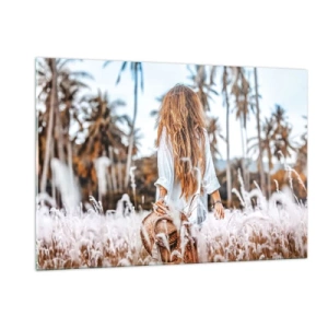 Quadro su vetro - Una donna nell'erba con un cappello in mano su uno sfondo di palme - 120x80cm - Nata dalla lanugine dell'erba - Decorazione murale moderna per soggiorno e camera da letto ARTTOR