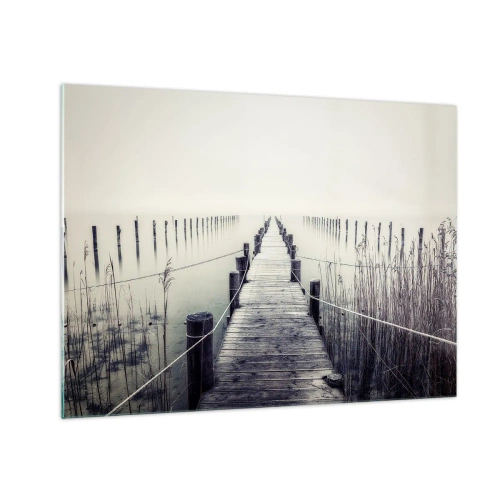 Quadro su vetro - Un ponte di legno conduce nelle profondità di un lago calmo nella nebbia. - 70x50cm - Immergiti nella pace - Decorazione murale moderna per soggiorno e camera da letto ARTTOR