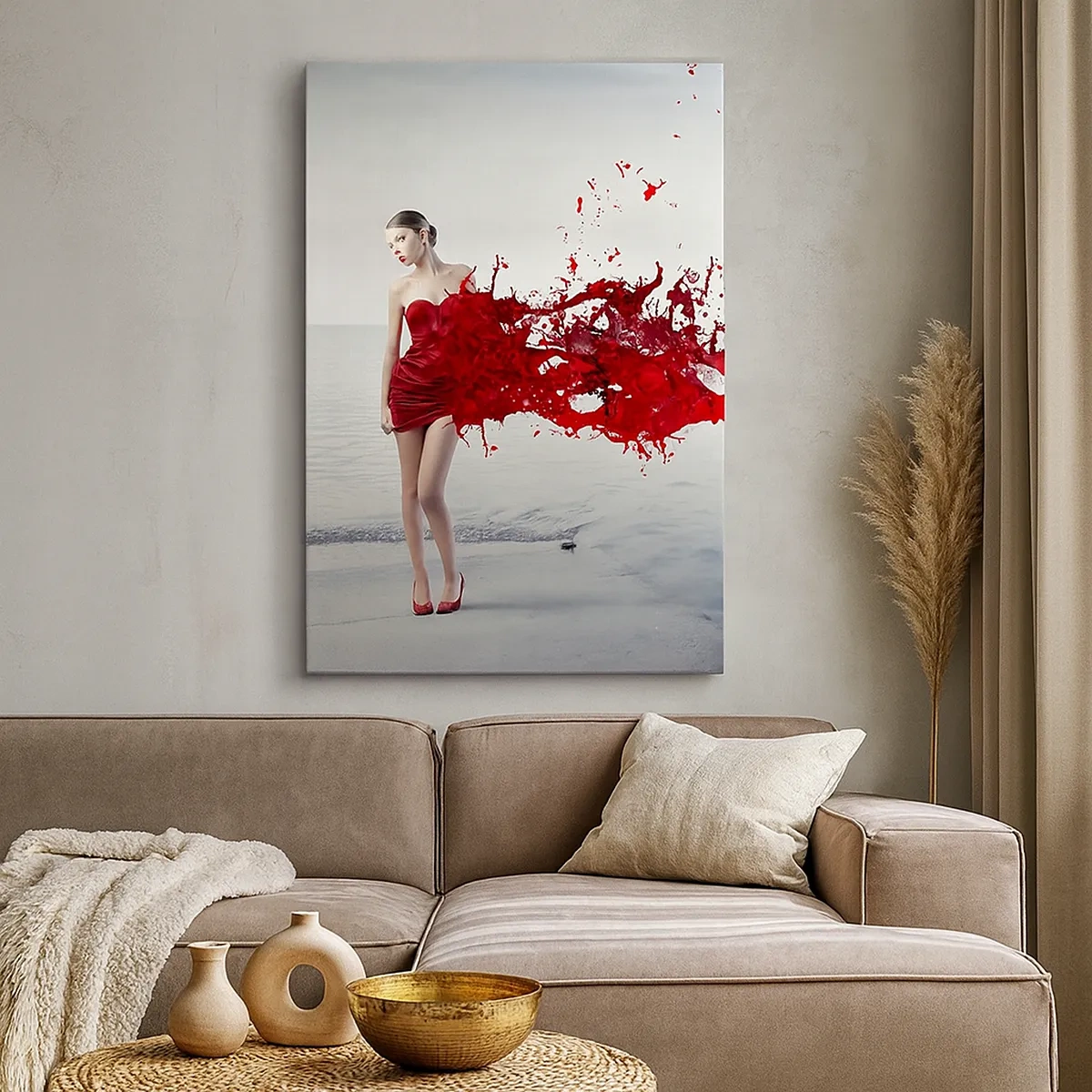 Quadro su tela - Stampe su Tela - Una donna in abito rosso in una composizione artistica in riva all'acqua - 50x70cm - Appassionata come lo scarlatto - Decorazione murale moderna per soggiorno e camera da letto ARTTOR