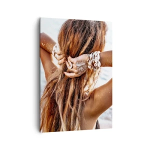 Quadro su tela - Stampe su Tela - Una donna sulla spiaggia con i capelli che svolazzano al sole - 50x70cm - Sorella dell'acqua e del sole - Decorazione murale moderna per soggiorno e camera da letto ARTTOR