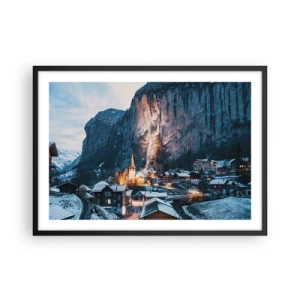 Poster in cornice nera - Un pittoresco villaggio invernale circondato dalle montagne - 70x50cm - Lo spirito luminoso dell'inverno - Decorazione murale moderna per soggiorno e camera da letto ARTTOR