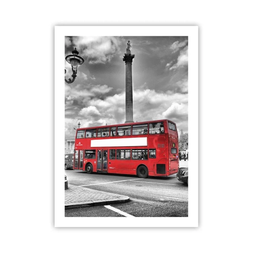 Poster - Un autobus rosso sullo sfondo di una città in bianco e nero - 50x70cm - Il vero flusso sanguigno della città - Decorazione murale moderna per soggiorno e camera da letto ARTTOR