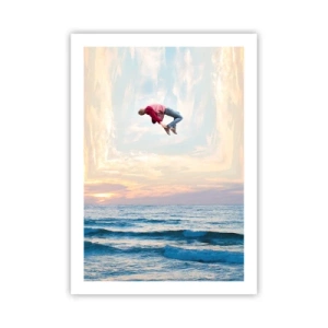 Poster - Un uomo salta nel cielo sopra l'oceano al tramonto - 50x70cm - In un'altra dimensione - Decorazione murale moderna per soggiorno e camera da letto ARTTOR