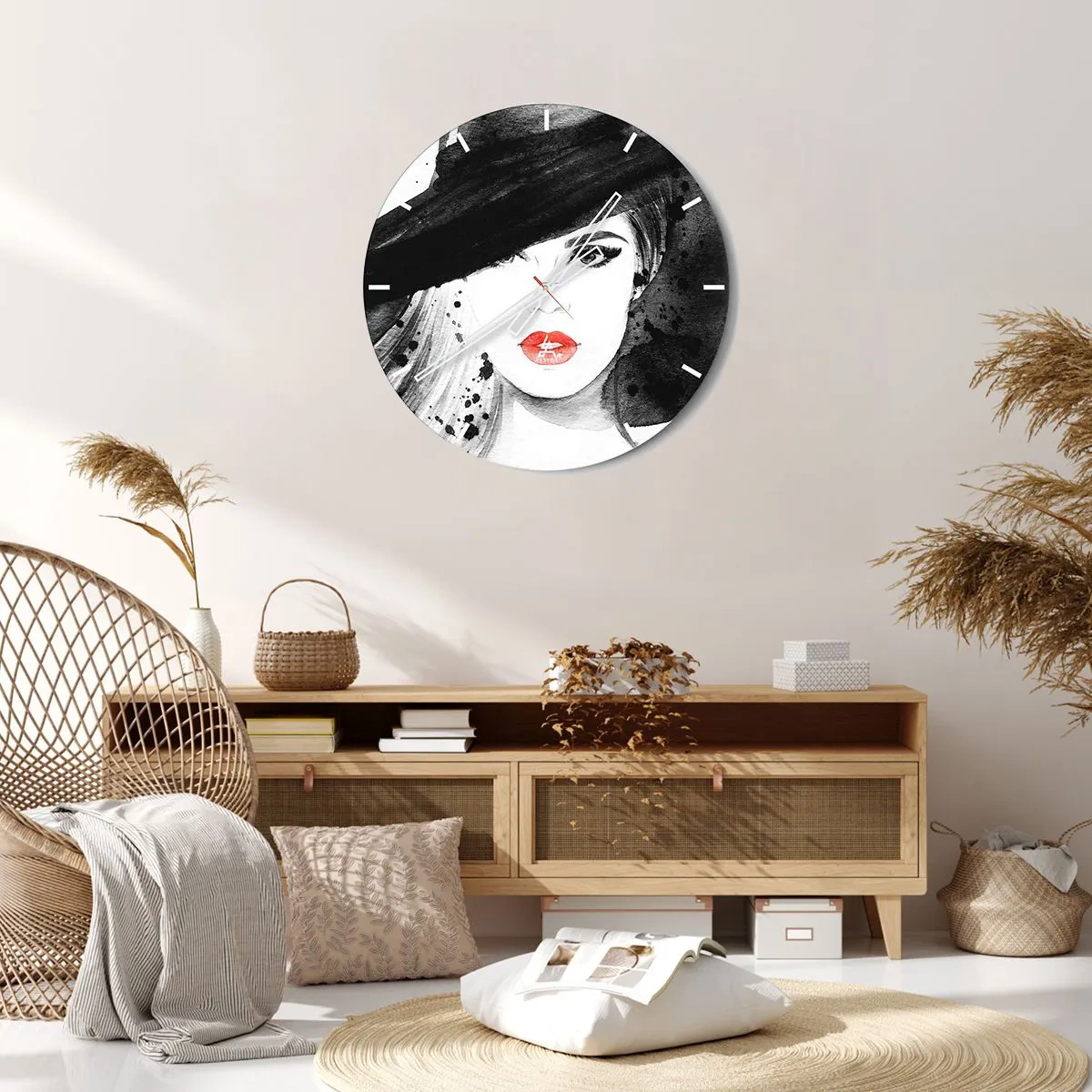 Orologio da parete - Orologio in Vetro - Donna elegante con cappello e labbra rosse - 30x30cm - Donna in nero - Decorazione murale moderna per soggiorno, cucina e camera da letto ARTTOR