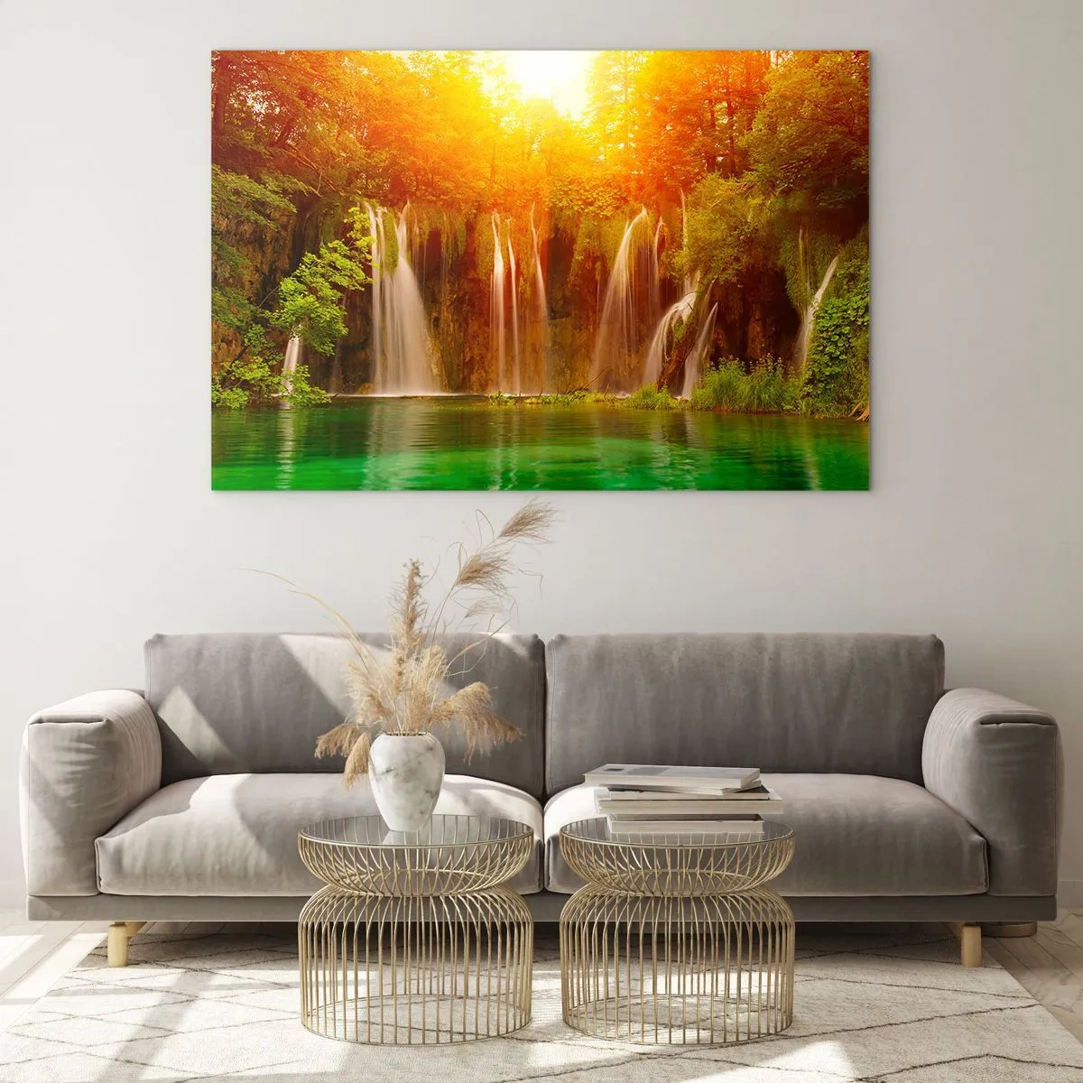 Quadro su vetro - Cascate in una foresta soleggiata con acqua turchese - 120x80cm - Al sole e all'ombra - Decorazione murale moderna per soggiorno e camera da letto ARTTOR