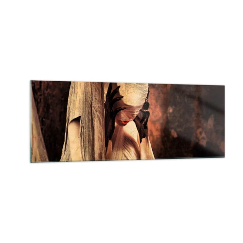 Quadro su vetro - Una donna con un velo e uno stile misterioso su uno sfondo scuro - 140x50cm - Tra il bene e il male - Decorazione murale moderna per soggiorno e camera da letto ARTTOR