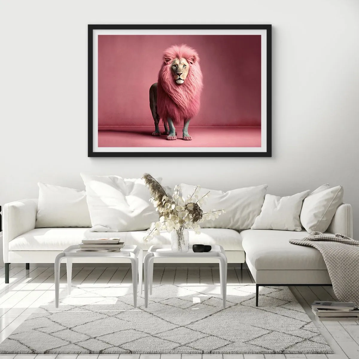 Poster in cornice nera - Un leone artisticamente raffigurato con una criniera rosa su uno sfondo rosa - 70x50cm - E non mette più paura - Decorazione murale moderna per soggiorno e camera da letto ARTTOR