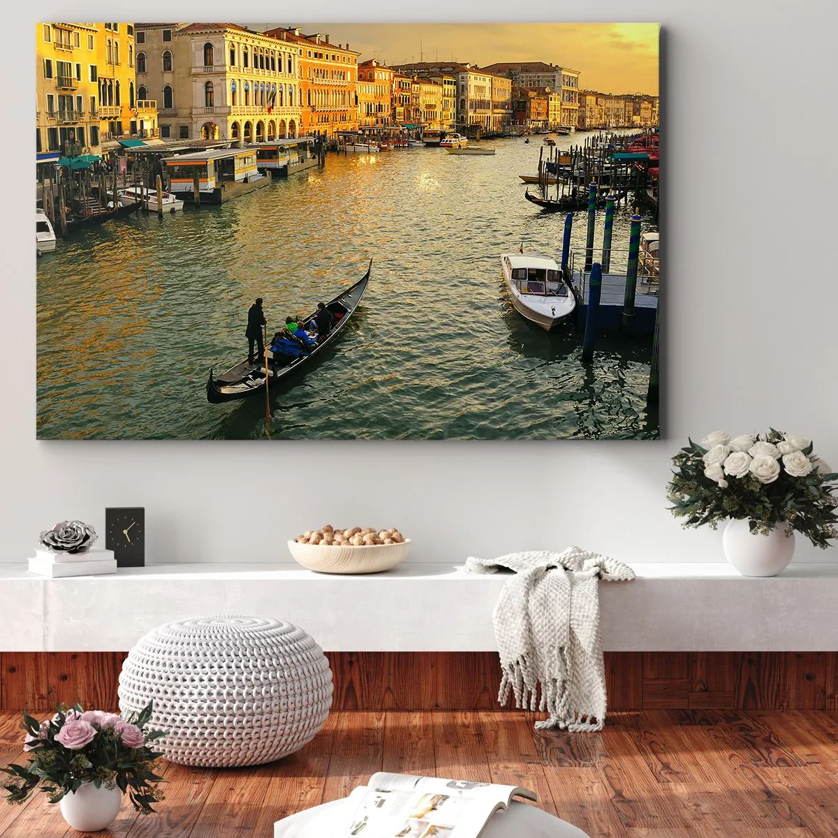 Quadro su tela - Stampe su Tela - Gondola su un canale di Venezia al tramonto - 120x80cm - Sul lato assolato della strada - Decorazione murale moderna per soggiorno e camera da letto ARTTOR