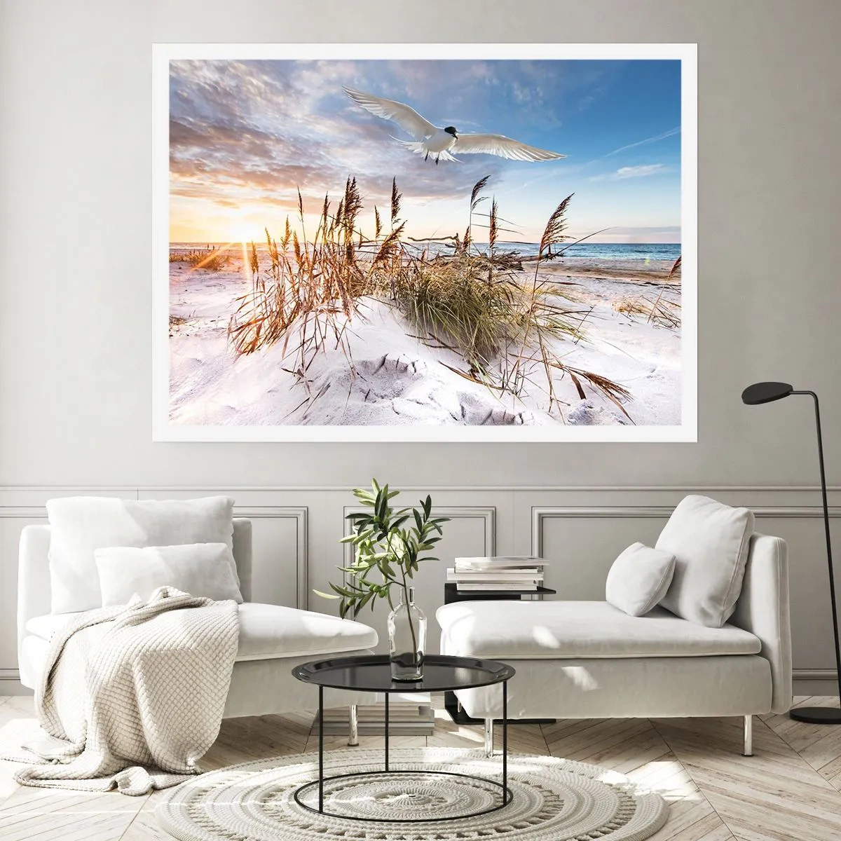 Poster - Spiaggia con gabbiani che volano al tramonto - 100x70cm - Vento dal mare - Decorazione murale moderna per soggiorno e camera da letto ARTTOR