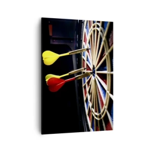 Quadro su tela - Stampe su Tela - Un bersaglio con freccette colpite su uno sfondo nero - 70x100cm - Dritto al centro - Decorazione murale moderna per soggiorno e camera da letto ARTTOR