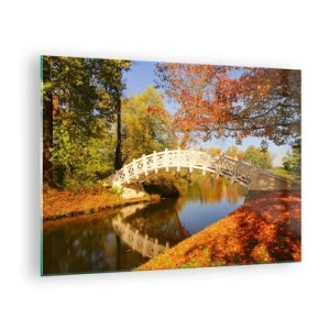 Quadro su vetro - Un ponte di legno sopra un fiume circondato dai colori autunnali - 70x50cm - Sul bianco ponticello dei sospiri - Decorazione murale moderna per soggiorno e camera da letto ARTTOR
