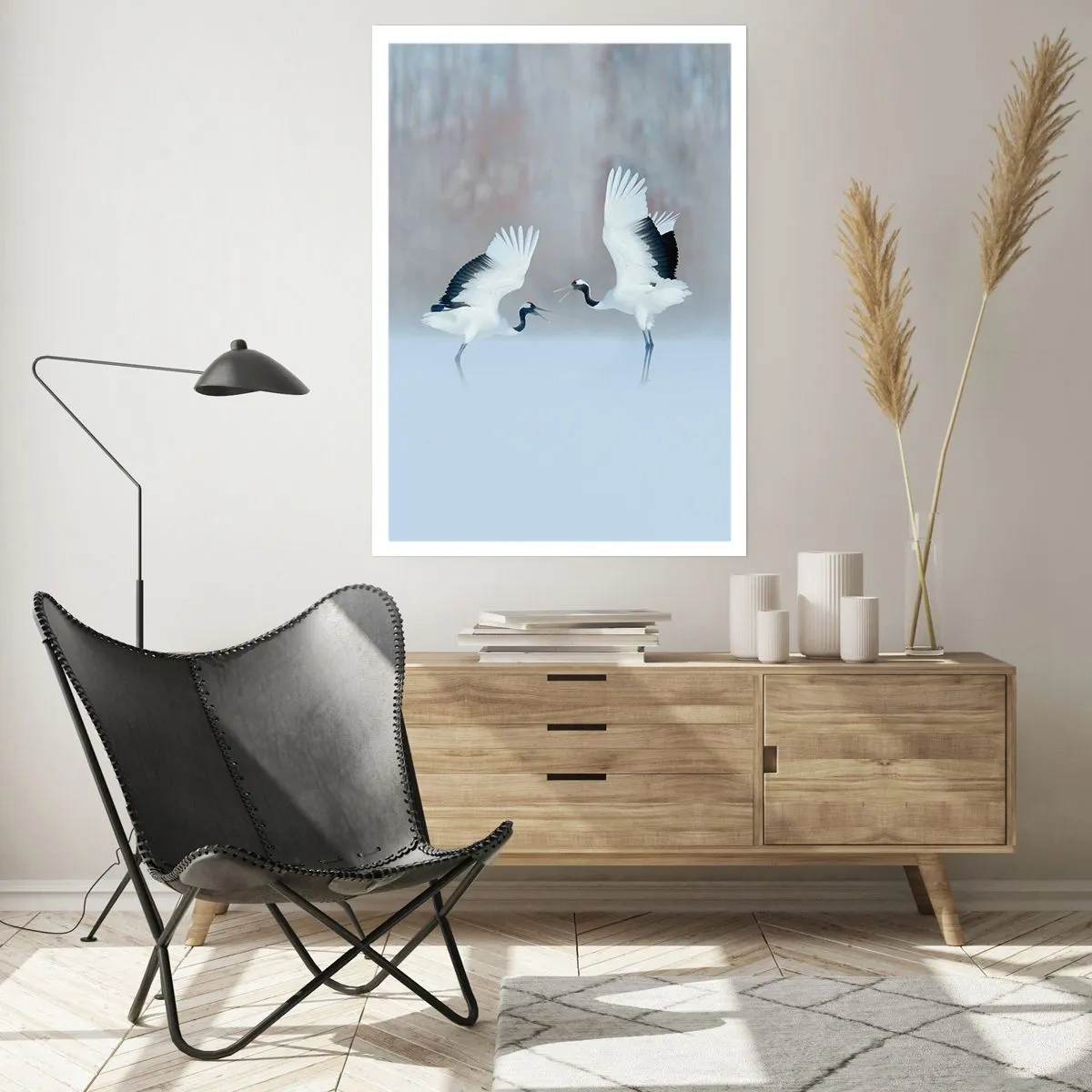 Poster - Gru danzanti sullo sfondo di un paesaggio invernale - 50x70cm - Danza nella nebbia - Decorazione murale moderna per soggiorno e camera da letto ARTTOR