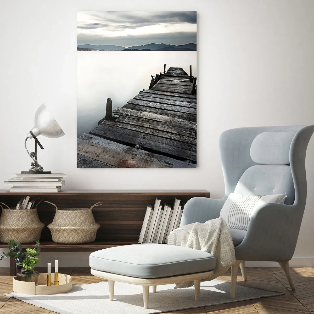Quadro su vetro - Un ponte di legno che conduce verso un lago tranquillo - 70x100cm - Immergersi nella tranquillità - Decorazione murale moderna per soggiorno e camera da letto ARTTOR