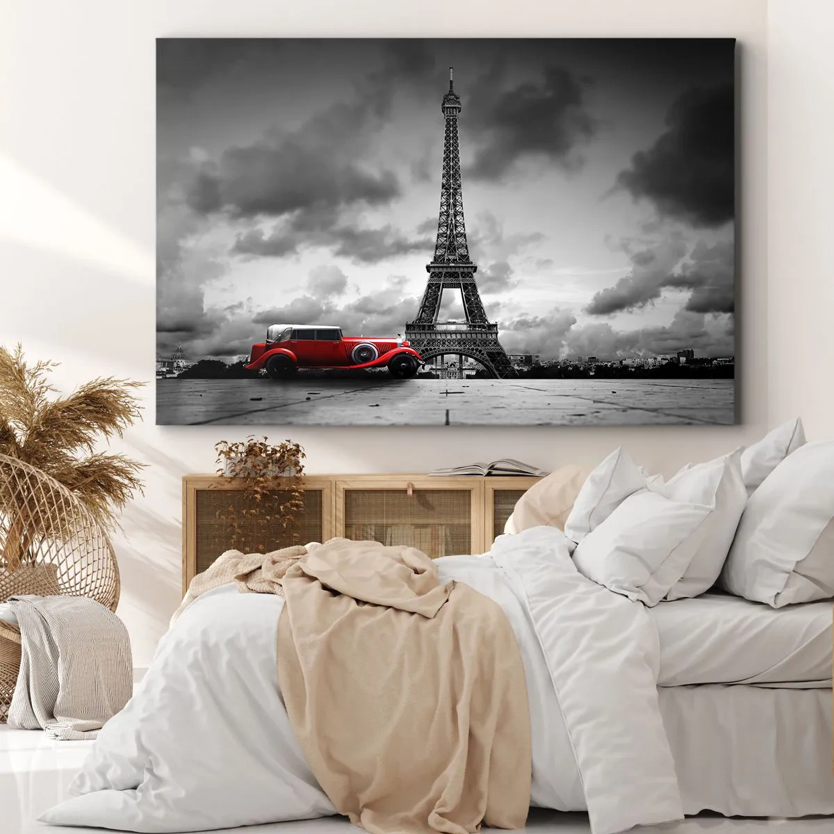 Quadro su tela - Stampe su Tela - Auto retrò rossa davanti alla Torre Eiffel in bianco e nero - 100x70cm - Non molto tempo fa a Parigi - Decorazione murale moderna per soggiorno e camera da letto ARTTOR