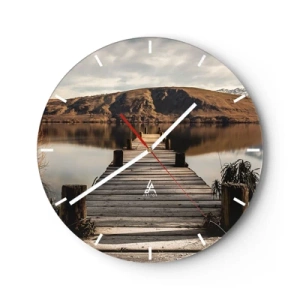 Orologio da parete - Orologio in Vetro - Un ponte di legno conduce a un tranquillo lago tra le montagne. - 30x30cm - Paesaggio nel silenzio - Decorazione murale moderna per soggiorno, cucina e camera da letto ARTTOR