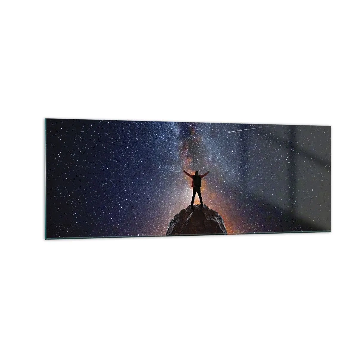 Quadro su vetro - Una figura sulla cima di una montagna sotto un cielo stellato - 140x50cm - La forza è con me! - Decorazione murale moderna per soggiorno e camera da letto ARTTOR