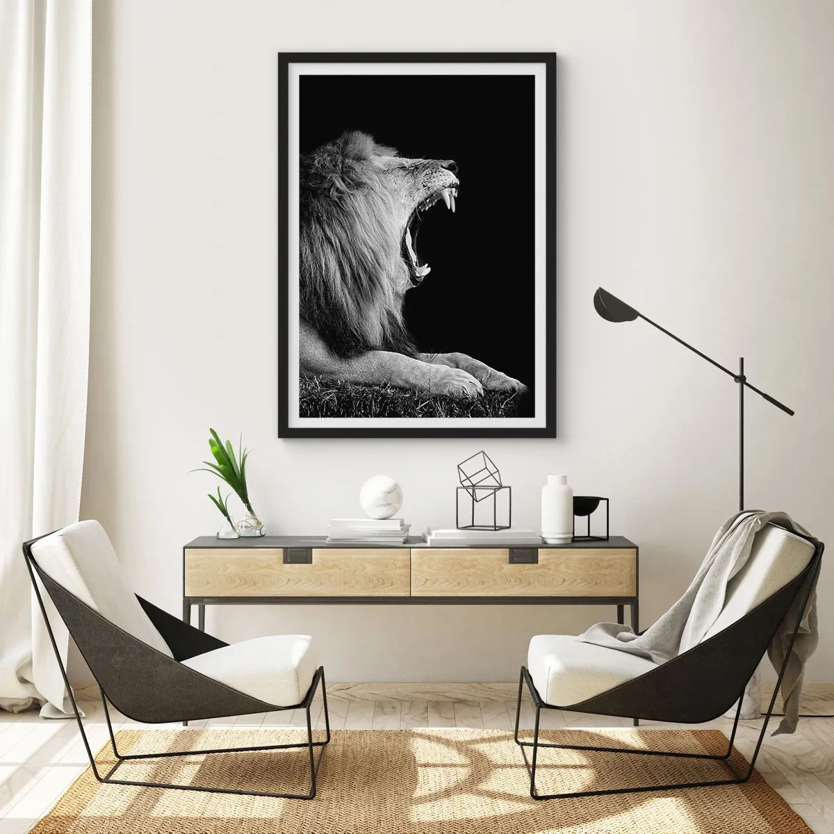Poster in cornice nera - Un leone ruggente in monocromo - 50x70cm - Senza alcun dubbio - Decorazione murale moderna per soggiorno e camera da letto ARTTOR