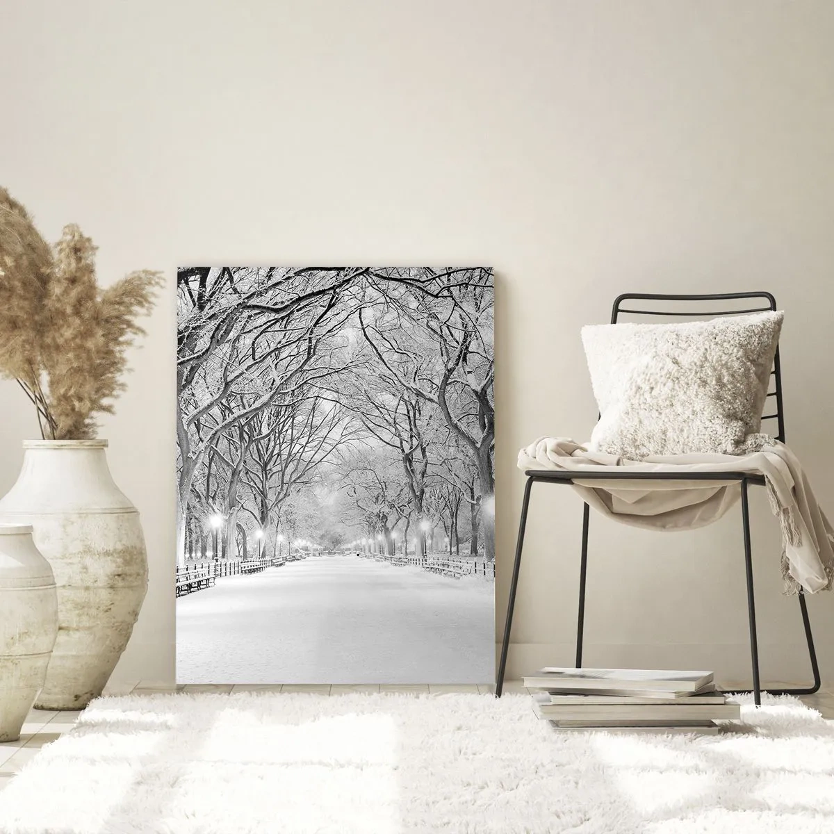 Quadro su vetro - Viale alberato invernale nel parco con luci e neve - 50x70cm - Quattro stagioni: l'inverno - Decorazione murale moderna per soggiorno e camera da letto ARTTOR
