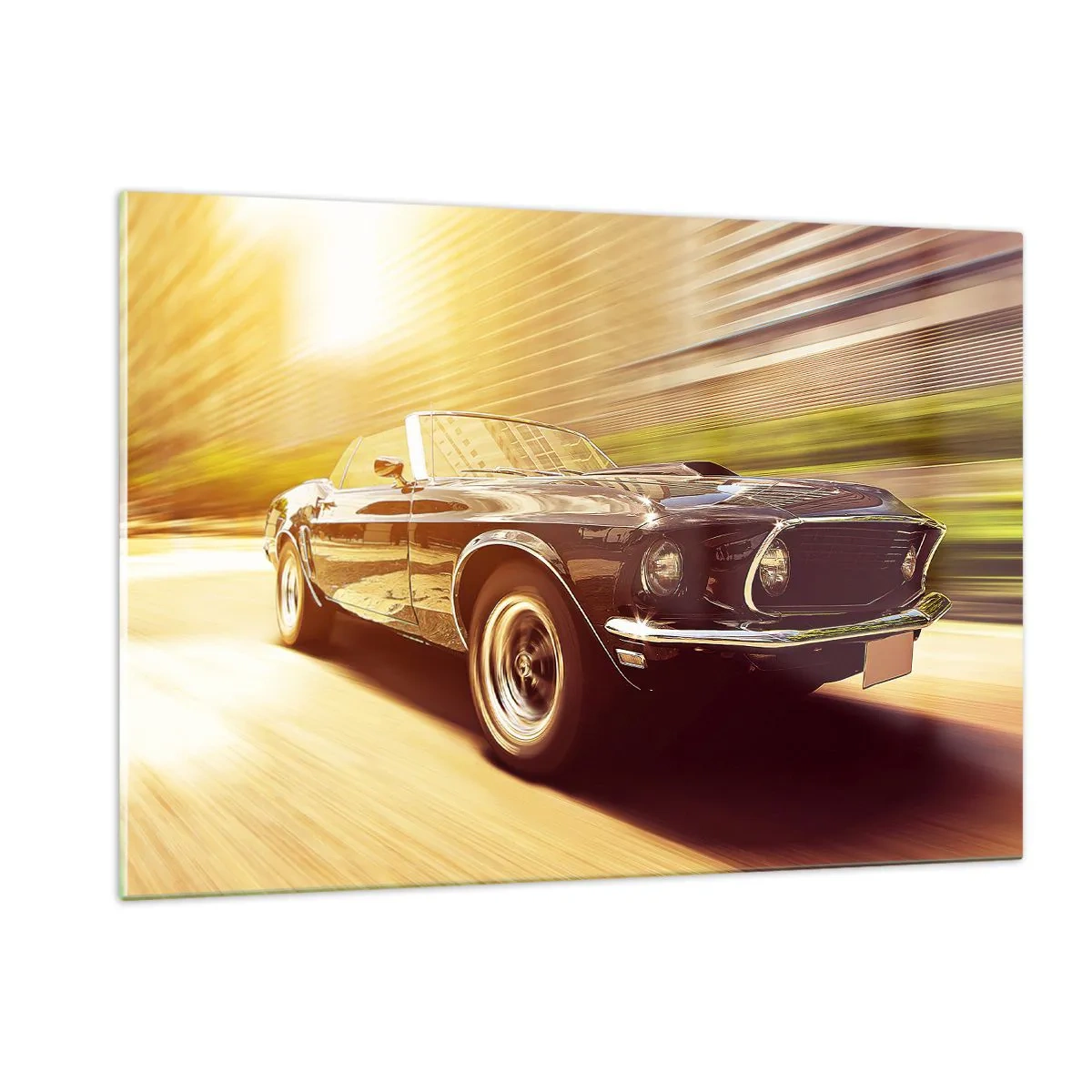 Quadro su vetro - Auto d'epoca in movimento alla luce del sole - 120x80cm - 1967: il ritorno della leggenda - Decorazione murale moderna per soggiorno e camera da letto ARTTOR