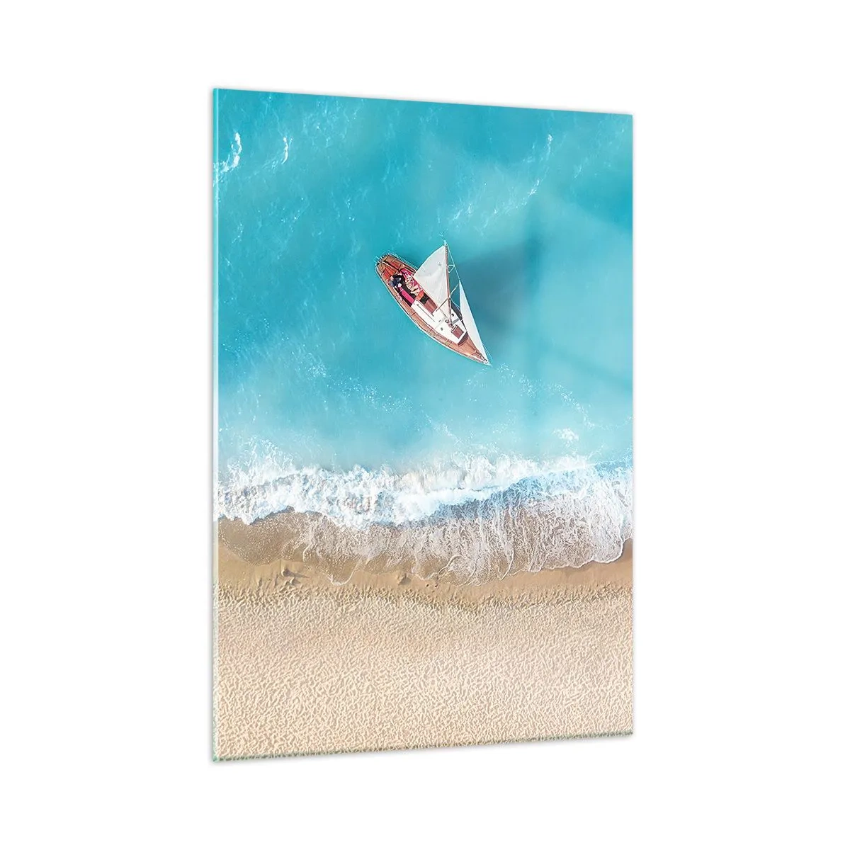 Quadro su vetro - Una barca a vela sul mare azzurro vicino a una spiaggia sabbiosa - 50x70cm - Al confine del blu e dell'oro - Decorazione murale moderna per soggiorno e camera da letto ARTTOR