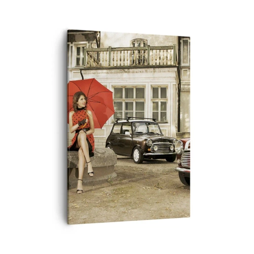 Quadro su tela - Stampe su Tela - Donna con un ombrello rosso vicino alle auto d'epoca - 50x70cm - Piccolo viaggio sentimentale - Decorazione murale moderna per soggiorno e camera da letto ARTTOR